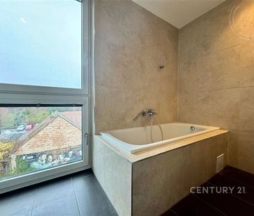 Pronájem krásného bytu 3+kk s terasou 4,7 m - Fotografie 2