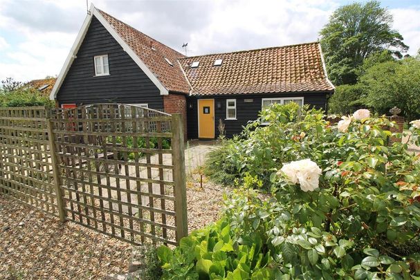 2 bedroom semi-detached bungalow to rent - Photo 1
