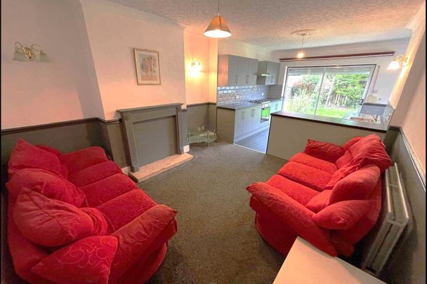 St Annes Road 5 Bedroom House - Photo 1