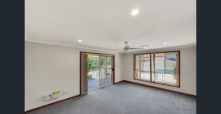 Well-presented throughout, this home is clean, tidy, and ready for its next occupants. - Photo 2