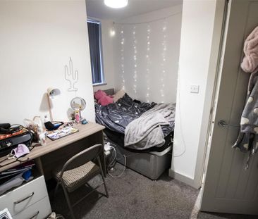 7 bedroom house to rent - Photo 2