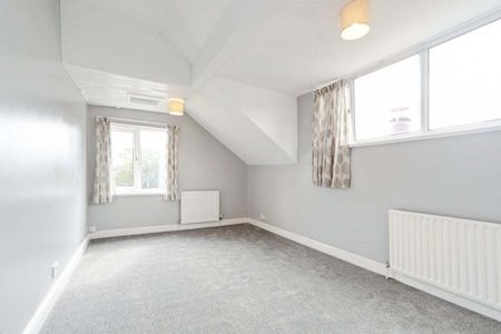 Roundhay Mount - Photo 2