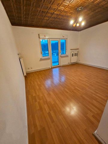 Charmante 3.5 Zimmerwohnung in einer ruhigen Gegend - Photo 2