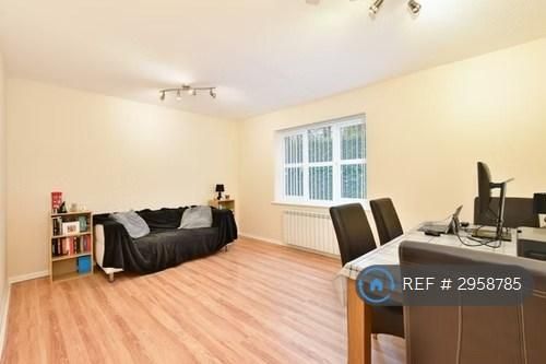 2 bedroom maisonette to rent - Photo 1
