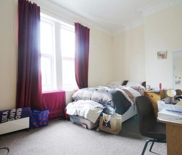 3 Bed - Claremont Road, Spital Tongues - Photo 6