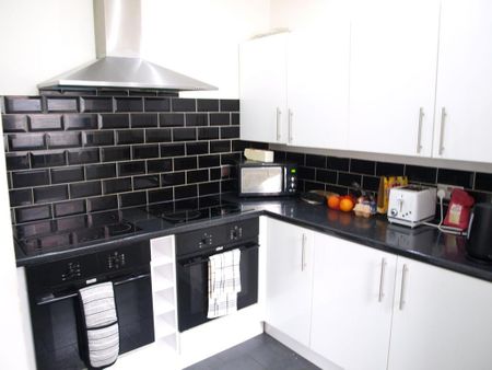 7 bedroom terraced house to rent - Photo 2