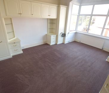 To Let 2 Bed Apartment - Photo 3