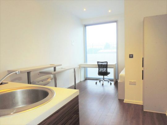Studio flat to rent on - Photo 1