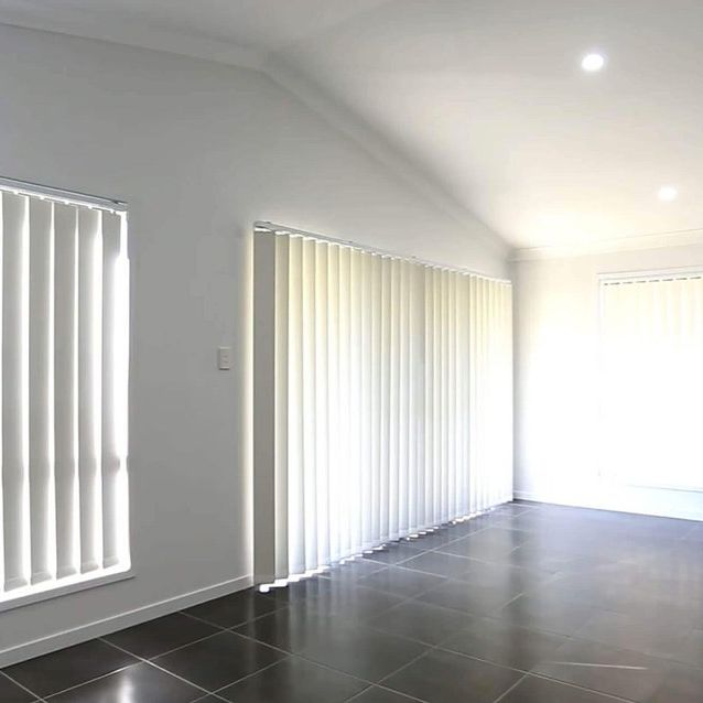 BEAUTIFUL 4 BEDROOM FAMILY HOME - Photo 1