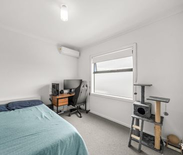 Designer Townhouse Offering Comfort, Style & Convenience - Photo 5