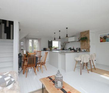 2 bedroom semi-detached house to rent - Photo 2