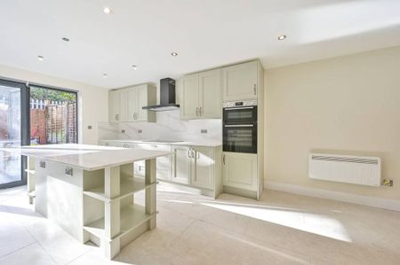 5 bedroom terraced house to rent - Photo 5