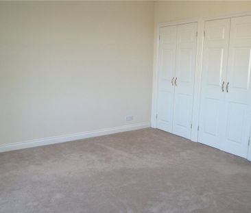 2 bedroom semi-detached house to rent - Photo 3