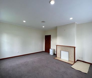 17 Roberts Street - Photo 2