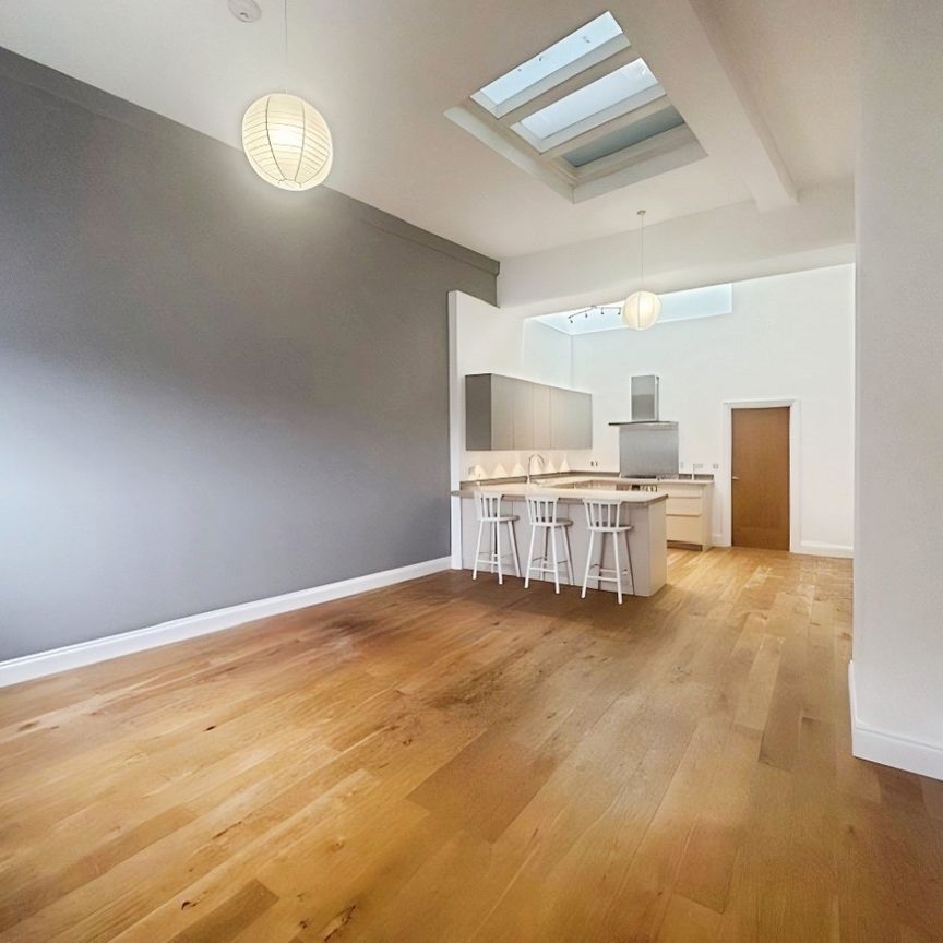 Two-Bedrooms Apartment - Photo 1