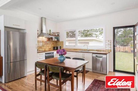 Stylish 2-Bedroom Beachside Home - Photo 4