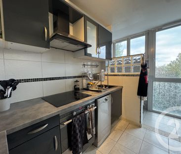 Location Appartement 3 pièces 57m² LA VALENTINE 11ème - Photo 5