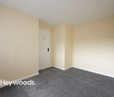 3 bed town house to rent in Rothesay Avenue, Newcastle under Lyme - Photo 3