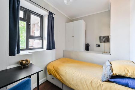 2 bedroom flat to rent - Photo 3