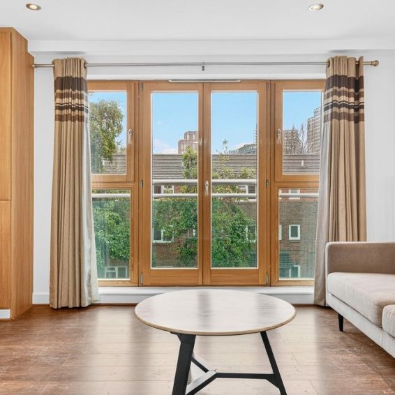 Chicksand Street, Spitalfields, London E1 - Photo 1