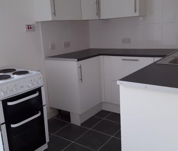 1 bedroom end of terrace house to rent - Photo 3