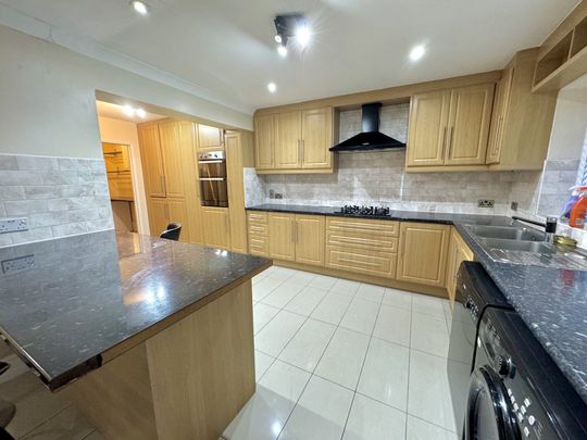 Heston Road, Greater London, TW5 - Photo 1