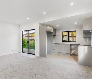 Fully Renovated Home - Photo 4