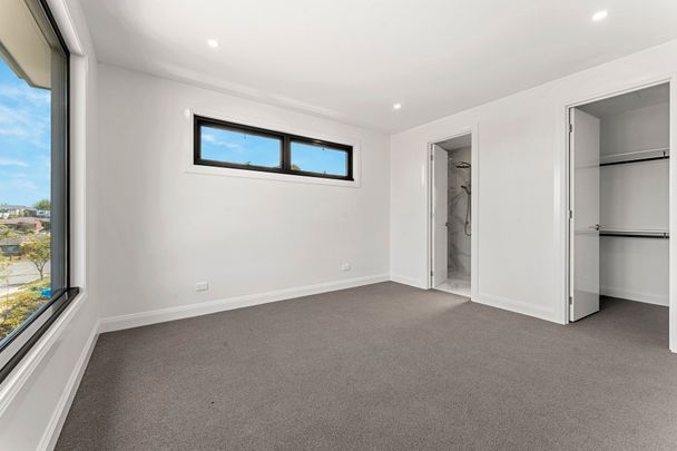 1/5 Morinda Crescent, Doncaster East - Photo 1