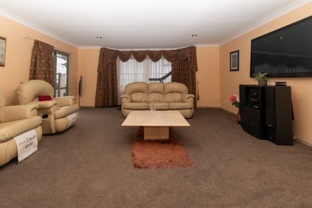 Pristine and Perfect Beachside Residence - Photo 3