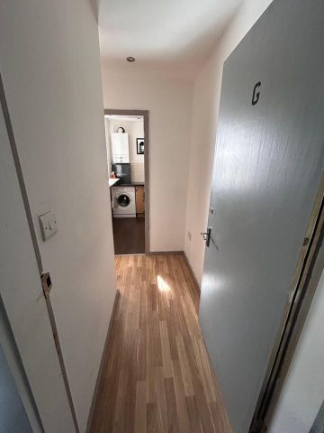 Studio Flat, Leigham Court Road, SW16 - Photo 3