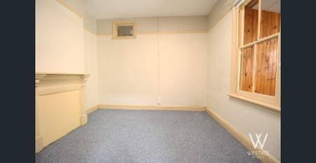 FAMILY HOME IN QUIET STREET - Photo 2