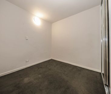 Ground Floor Studio in Ideal Location - Photo 2