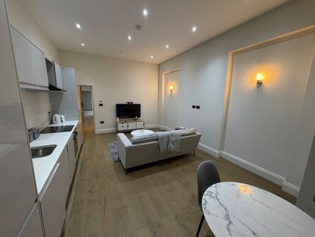 2 Bed Flat, London, W5 - Photo 5