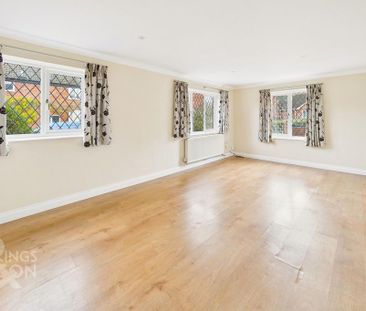 5 bedroom detached house to rent - Photo 4