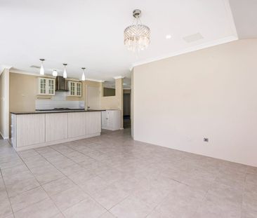 Spacious and Low Maintenance Family Home - Photo 1