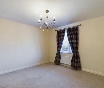 4 bedroom detached house to rent - Photo 5