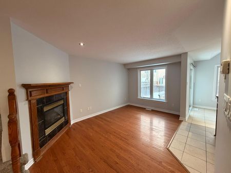 For Lease - 21 Cresthaven Drive, Barrhaven, Ontario - Photo 2
