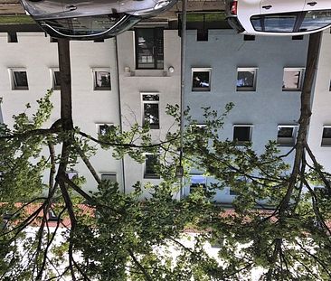 Perfekt für Jung und Alt – 3-Zimmer mit Balkon - Photo 1
