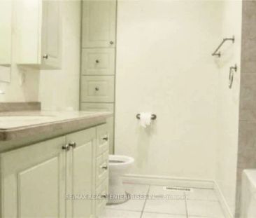 Detached Home For Lease | W9232844 - Photo 3