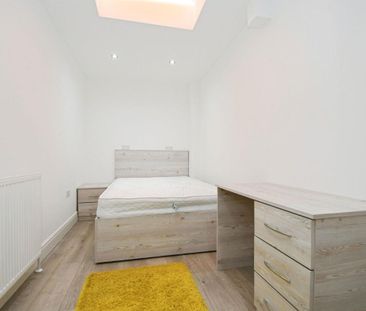 St. Johns Road, Isleworth, TW7 - Photo 5