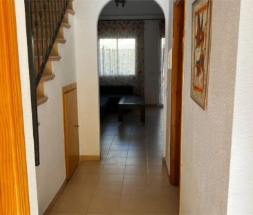 Casa adosada de alquiler en Desconocido, 225, Las Lomas - Photo 2