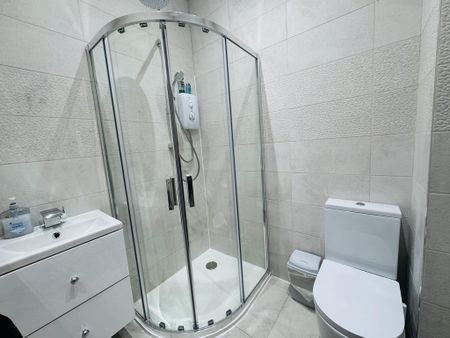 2 bedroom apartment to rent - Photo 5