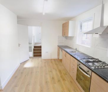 2 bedroom flat to rent - Photo 6
