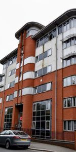 Central Park Towers, 28 Central Park Avenue, Plymouth, Devon, PL4 - Photo 4