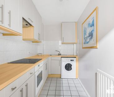 Dexter Close - Photo 1
