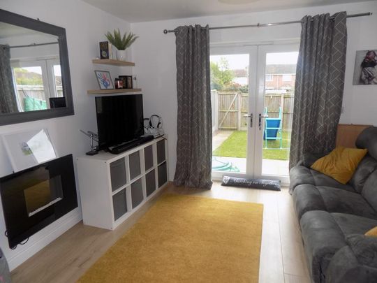 2 bedroom terraced house to rent - Photo 1