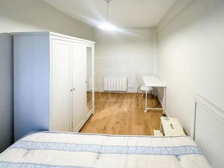 3 bedroom flat to rent - Photo 5