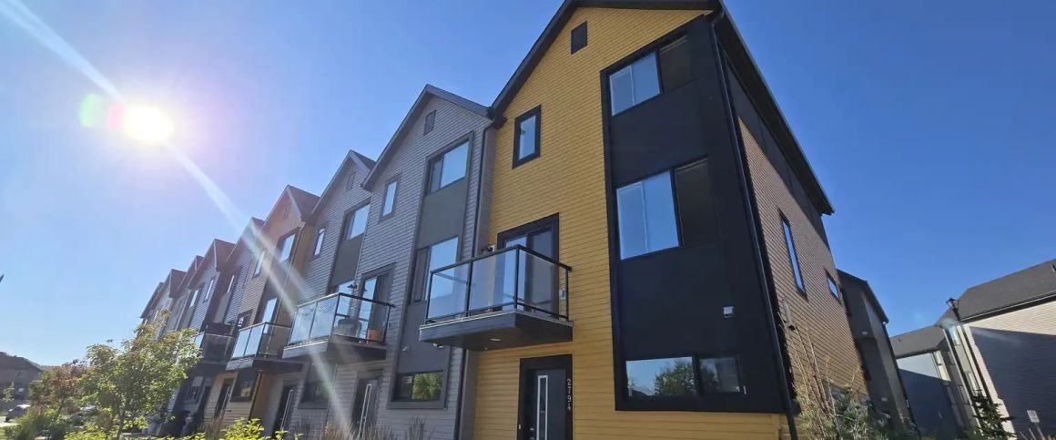 Bergen Towns — 3 Bedroom - Photo 1
