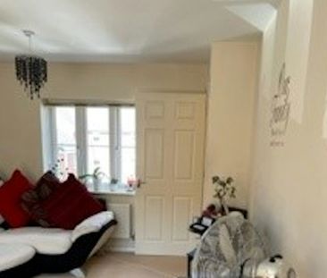 Coach House to rent on - Photo 5