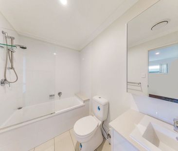 3 Bedroom Townhouse - Photo 3